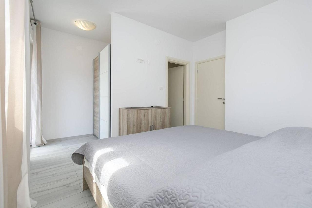 Apartmani Astrid Рабац Экстерьер фото